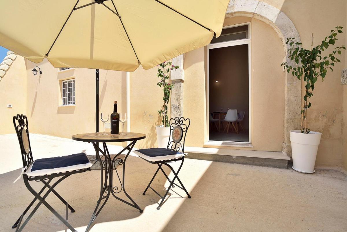 La Casa Dei Limoni Con Piscina Noto Apartamento Exterior foto